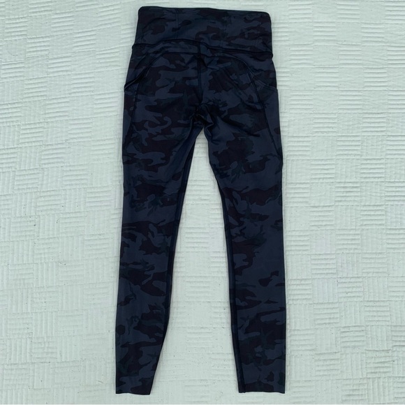 Lululemon Black Camouflage Leggings Size 4 - Picture 4 of 7